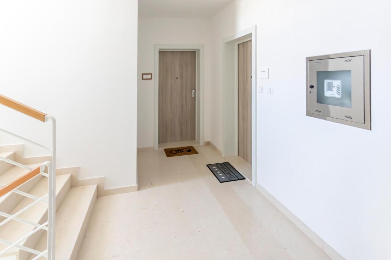 Luxury Suite Elysium สปลิท ภายนอก รูปภาพ